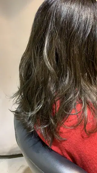 セミロング カラー パーマ 🌈艶髪/髪質改善 新宿itouのヘアスタイル