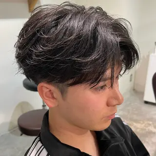 メンズ フェザーパーマ🌙 毛流れ yuzukiのヘアスタイル