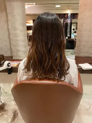 セミロング カラー ヘアアレンジ 、 、のヘアスタイル