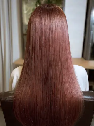 セミロング 艶髪デザイナー ユウタ｜髪質改善特化のヘアスタイル