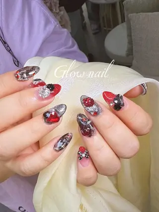 ネイル グロー ネイルのネイルデザイン