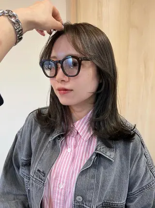 セミロング カラー トレンドと似合わせ/ マンツーマン/西上楓のヘアスタイル