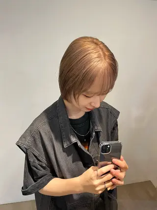 ショート カラー フクシママユ / 柔らかカラーのヘアスタイル