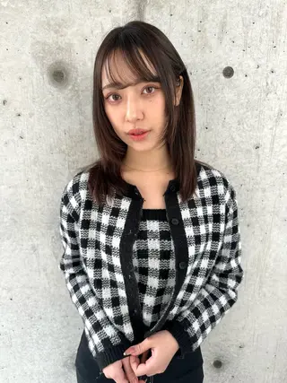 セミロング カラー 松永 悠里のヘアスタイル