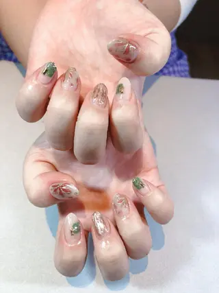 ネイル iiloo aromaworksのネイルデザイン