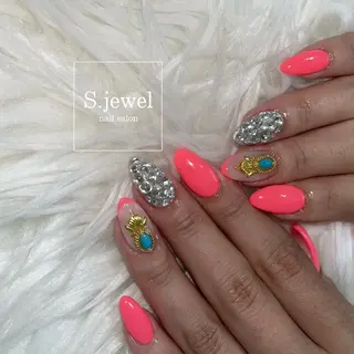 ネイル S♡JEWEL所属・S. JEWELのネイルデザイン