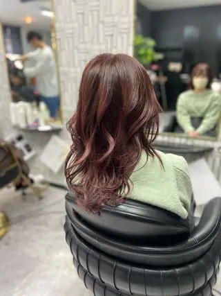 セミロング 瀧下 唯のヘアスタイル