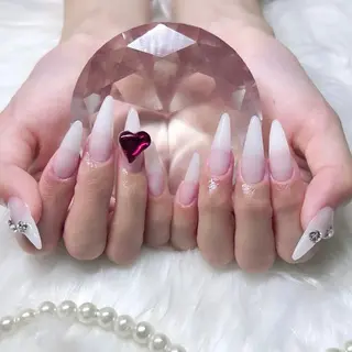 ネイル Kobayashi Komugiのネイルデザイン