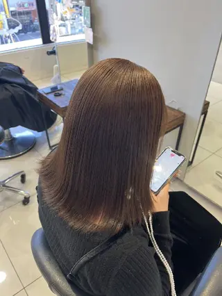 セミロング 髪質改善/お呼ば れヘア/透明感カラーのヘアスタイル