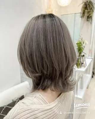ミディアム カラー パーマ ヘアアレンジ キッズ ネイル マツエク・マツパ アイブロウ 堀井 凌平のヘアスタイル