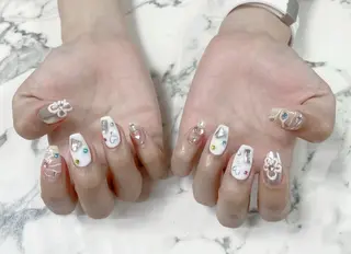 ロング カラー ネイル Q Free nailsのネイルデザイン