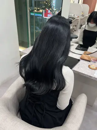 セミロング AIconic nagoya所属・縮毛矯正/ レイヤー/ミディアムのヘアスタイル