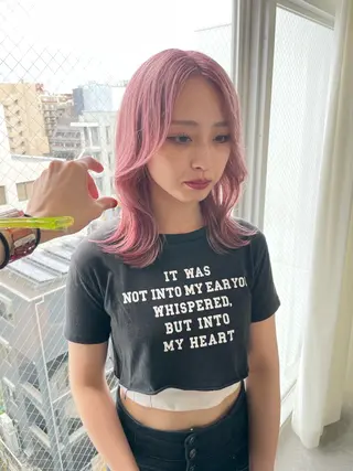 ミディアム 有人/バレイヤージュ /シャドールーツのヘアスタイル