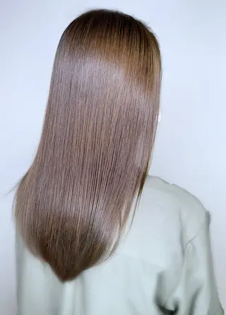 ロング 🤍デザインカラー 特化🤍HIROのヘアスタイル