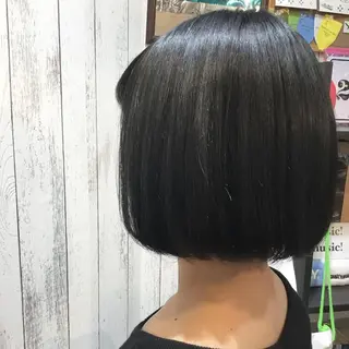 ショート カラー パーマ embrace エンブレイスのヘアスタイル