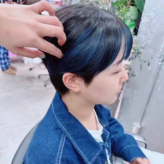 ショート カラー 岡野 静華のヘアスタイル