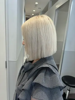 ショート カラー salowin名古屋栄所属・DAIKI ハイトーンカラーのヘアスタイル