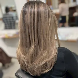 ミディアム 坂本 璃里杏のヘアスタイル