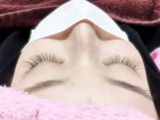 マツエク・マツパ 舟橋 瑞稀のヘアスタイル