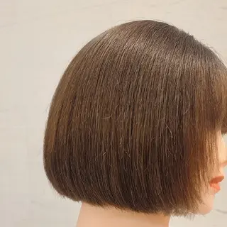 カラー レナークソワン ちだしえりのヘアスタイル