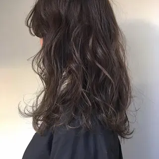 セミロング BRUNTJET所属・MAEDA MADOKAのヘアスタイル