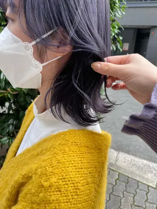 ミディアム カラー akane .のヘアスタイル