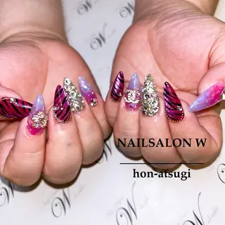 セミロング ネイルサロン ダブルのネイルデザイン