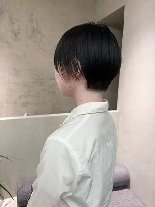 ショート karin🌛ボブ／ 透明感たっぷりカラーのヘアスタイル