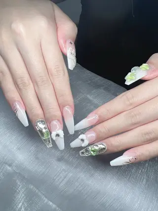 ネイル Lee Nailsのネイルデザイン