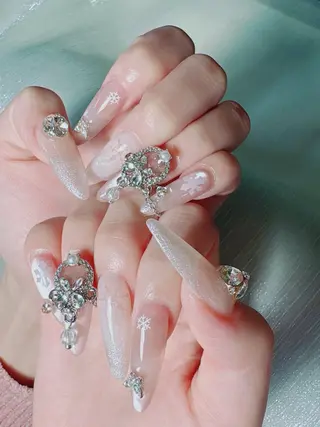 ネイル Yuxi Beauty salon 【ユーシィー ビューティ サロン】所属・ユーシーネイルサロン 池田公園店のネイルデザイン