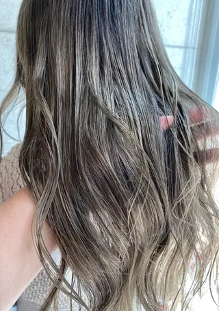 カラー 🐣 SHION🐥のヘアスタイル