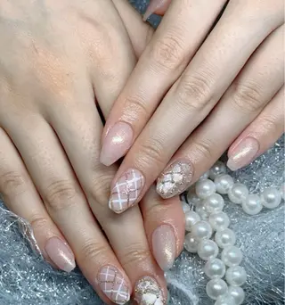 ネイル More Glam 池袋東口店のネイルデザイン