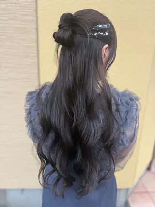 ヘアアレンジ モモカ/ハイトーン /バレイヤージュのヘアスタイル