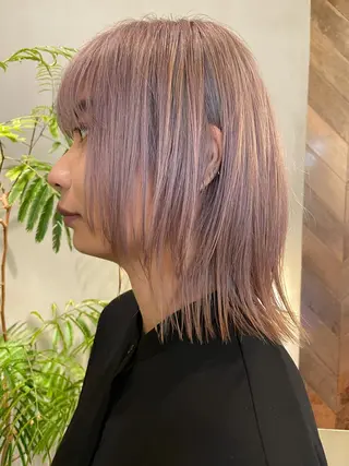 ミディアム カラー SALOWIN所属・ブリーチ✨ ボブ🪢レイヤーのヘアスタイル