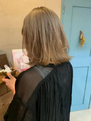 ミディアム カラー レイヤー/韓国ヘア 杉浦結梨のヘアスタイル