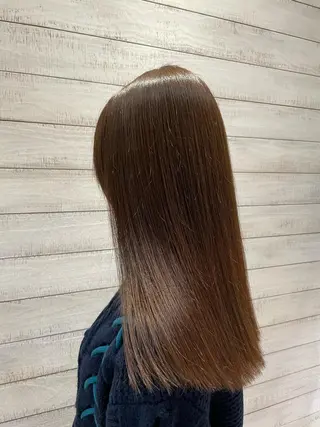 カラー イシバシ ミナミのヘアスタイル