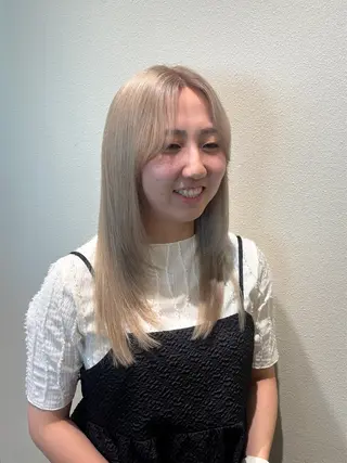 カラー 三ヶ尻 知夏のヘアスタイル