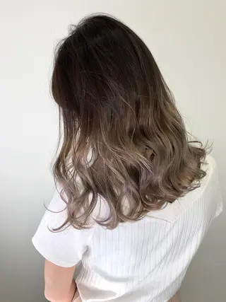 ミディアム LINOET  nagoya所属・手島 カミラのヘアスタイル