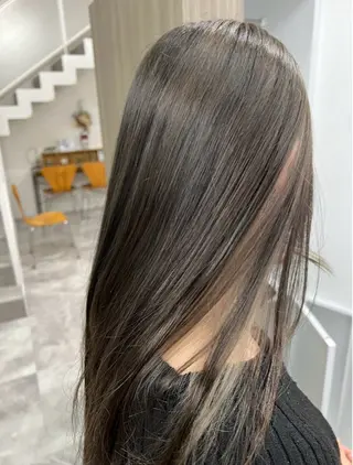 ロング Yumi/艶髪/ 透明感カラー🤍のヘアスタイル