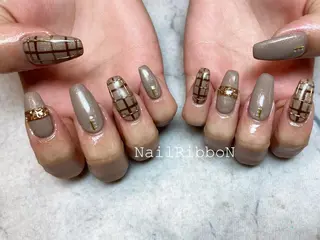 ネイル ネイルリボン 受付スタッフのネイルデザイン