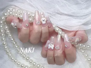 ネイル 🦋 Queenieのネイルデザイン