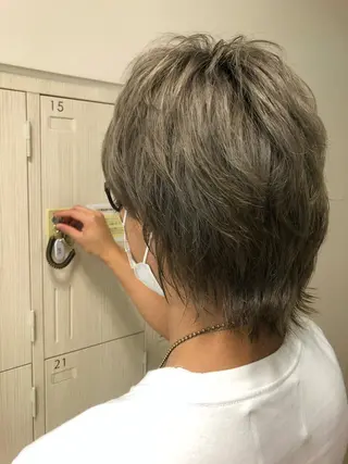 ショート カラー ハイトーン/ウルフ /レイヤー/坂野幸伸のヘアスタイル