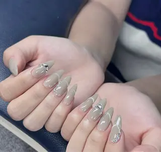 ネイル T. Leeのネイルデザイン