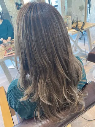 ロング カラー AUBE hair ales福岡平尾店所属・塚本 昂のヘアスタイル