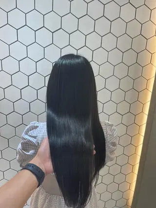 カラー TENSHO ハイトーンレイヤーのヘアスタイル