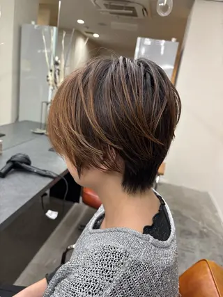 ショート カラー nico 麻生 やまざきれいのヘアスタイル