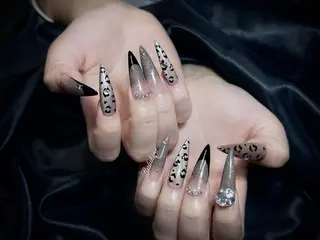 ロング Rola kira nail salon所属・Rola kira 麗のネイルデザイン