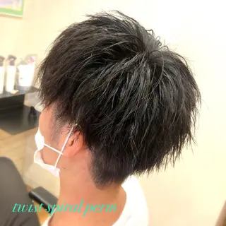 ショート パーマ メンズ 森山 雄太のヘアスタイル