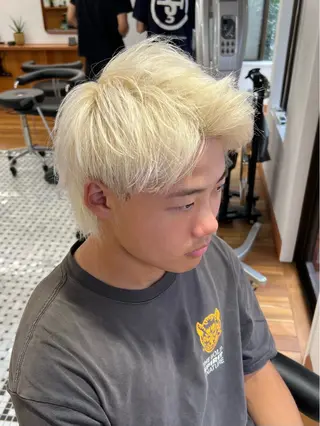 ミディアム カラー メンズ メンズカット✂️ スキンフェード伊藤陸のヘアスタイル