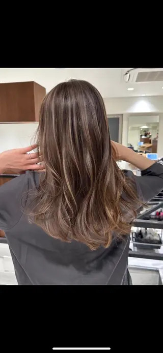 セミロング カラー ご予約 宜しくお願いします！のヘアスタイル